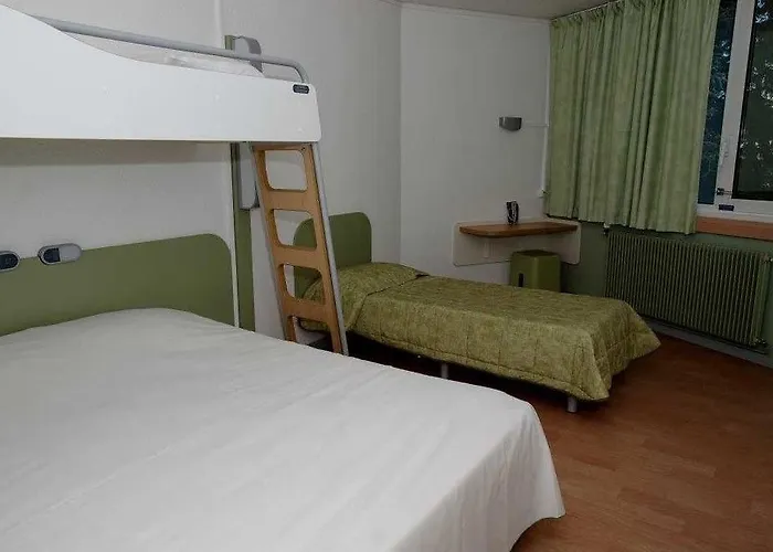 Premiere Classe Lyon Nord فندق
