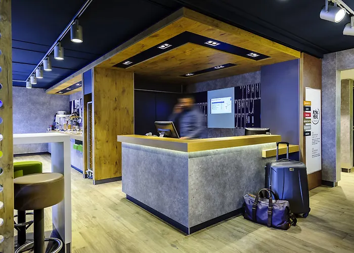 Premiere Classe Lyon Nord Отель