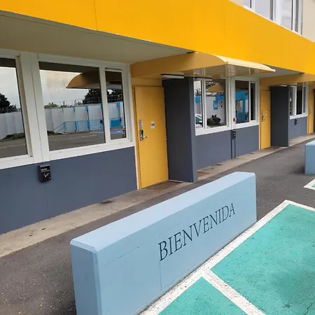 Premiere Classe Lyon Nord Otel 2*
