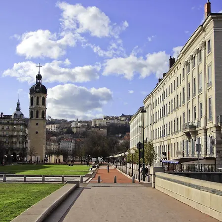 Otel Premiere Classe Lyon Nord 2*